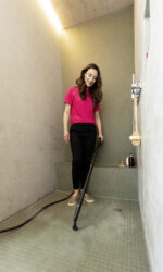 סט 4 מברשות חריצים מקורי Kärcher לניקוי יסודי של חיבורי אריחים, סדקים וחריצים. זיפים מותאמים שחודרים לעומק ומסירים לכלוך בקלות – מושלם לשימוש עם קיטוריות SC3, SC4 ועוד.